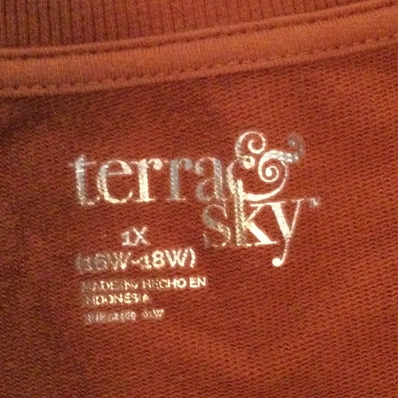 Terra & Sky Sweatshirt Top. NWOT - Picture 8 of 9